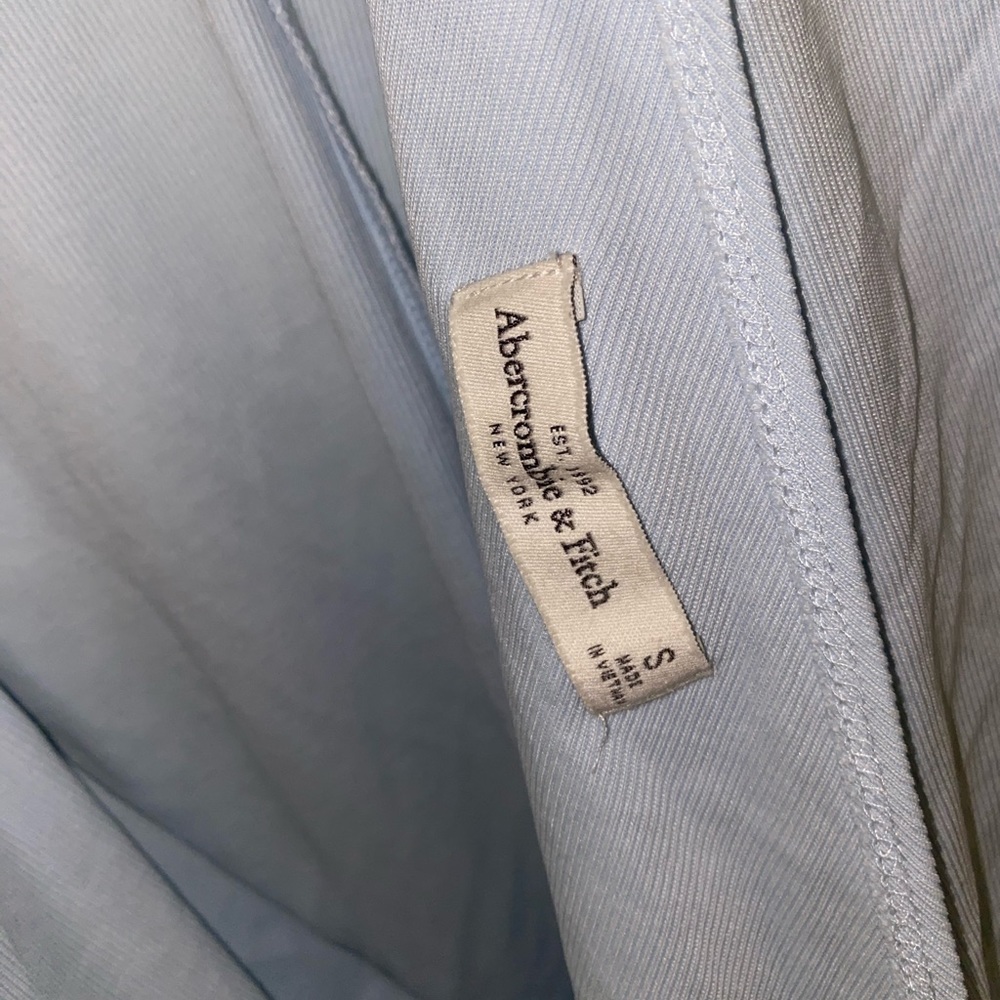 Abercrombie and fitch open back blouse
